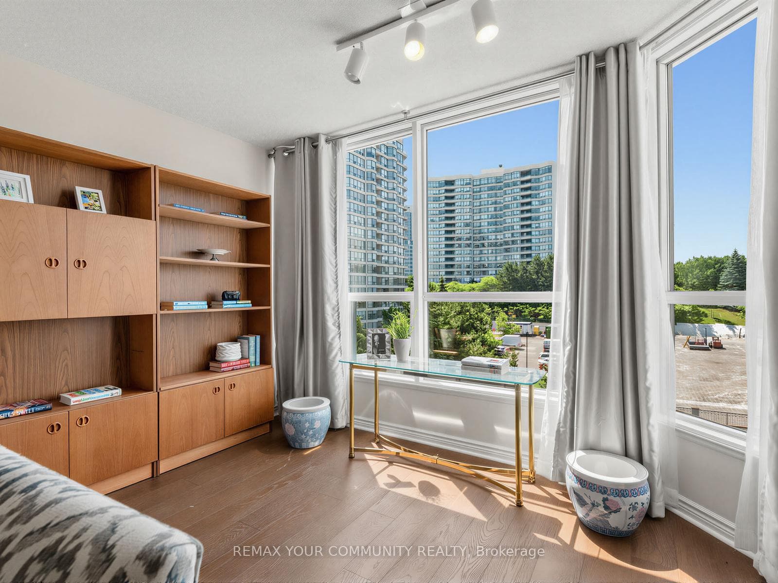 1 Clark Avenue Unit 612 photo 8