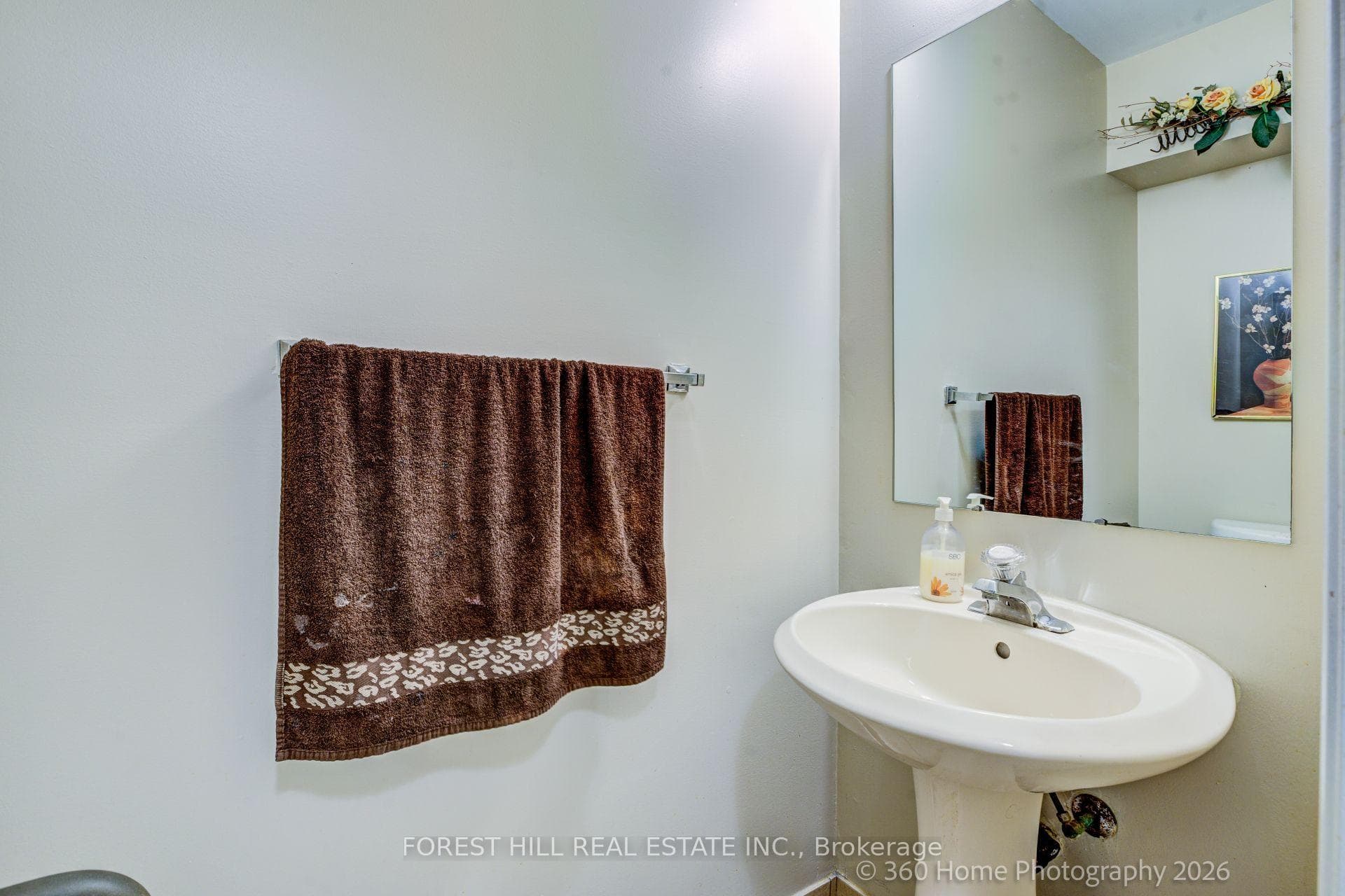 3679 Loyalist Drive photo 11