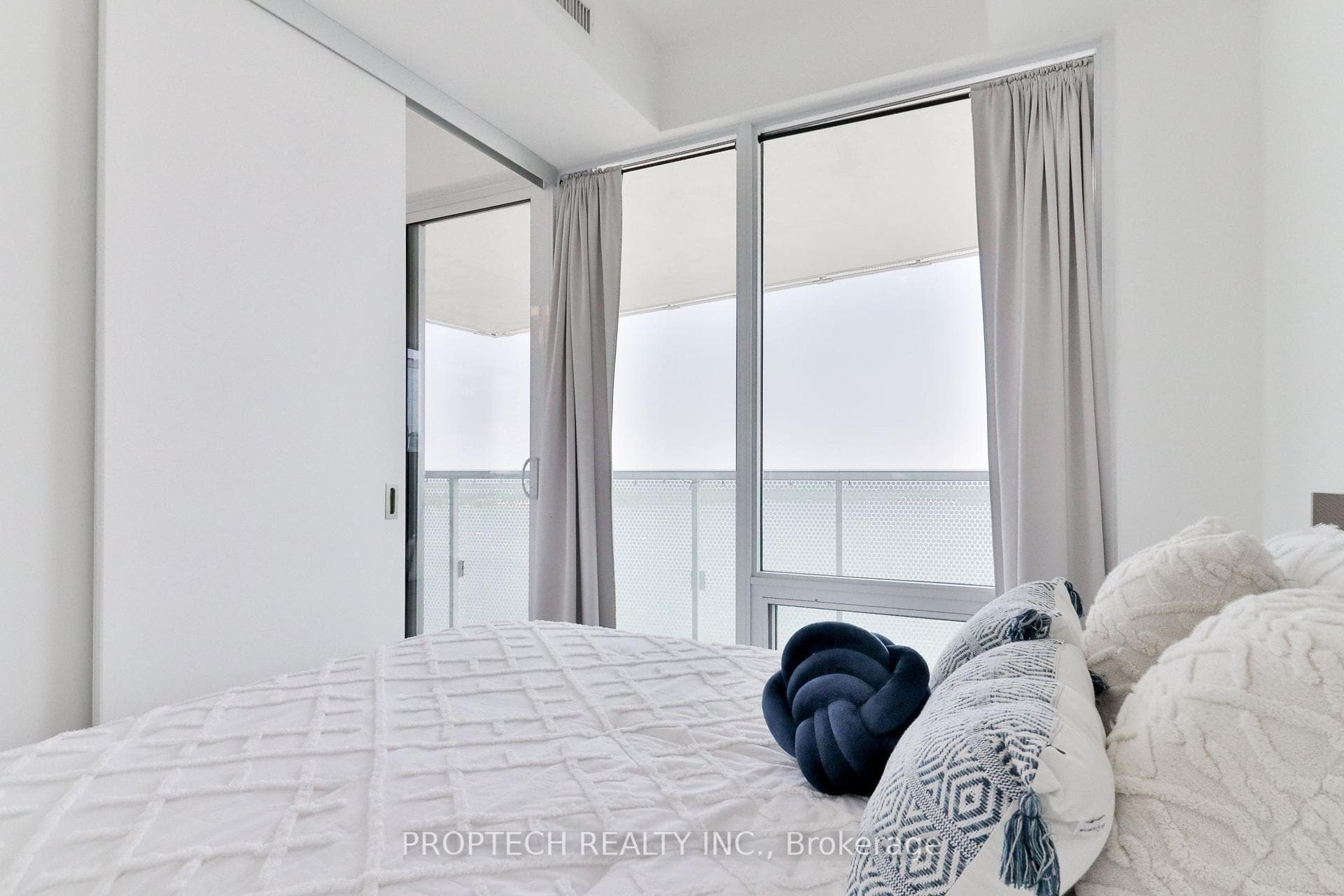 15 Queens Quay Street Unit 2602 photo 16