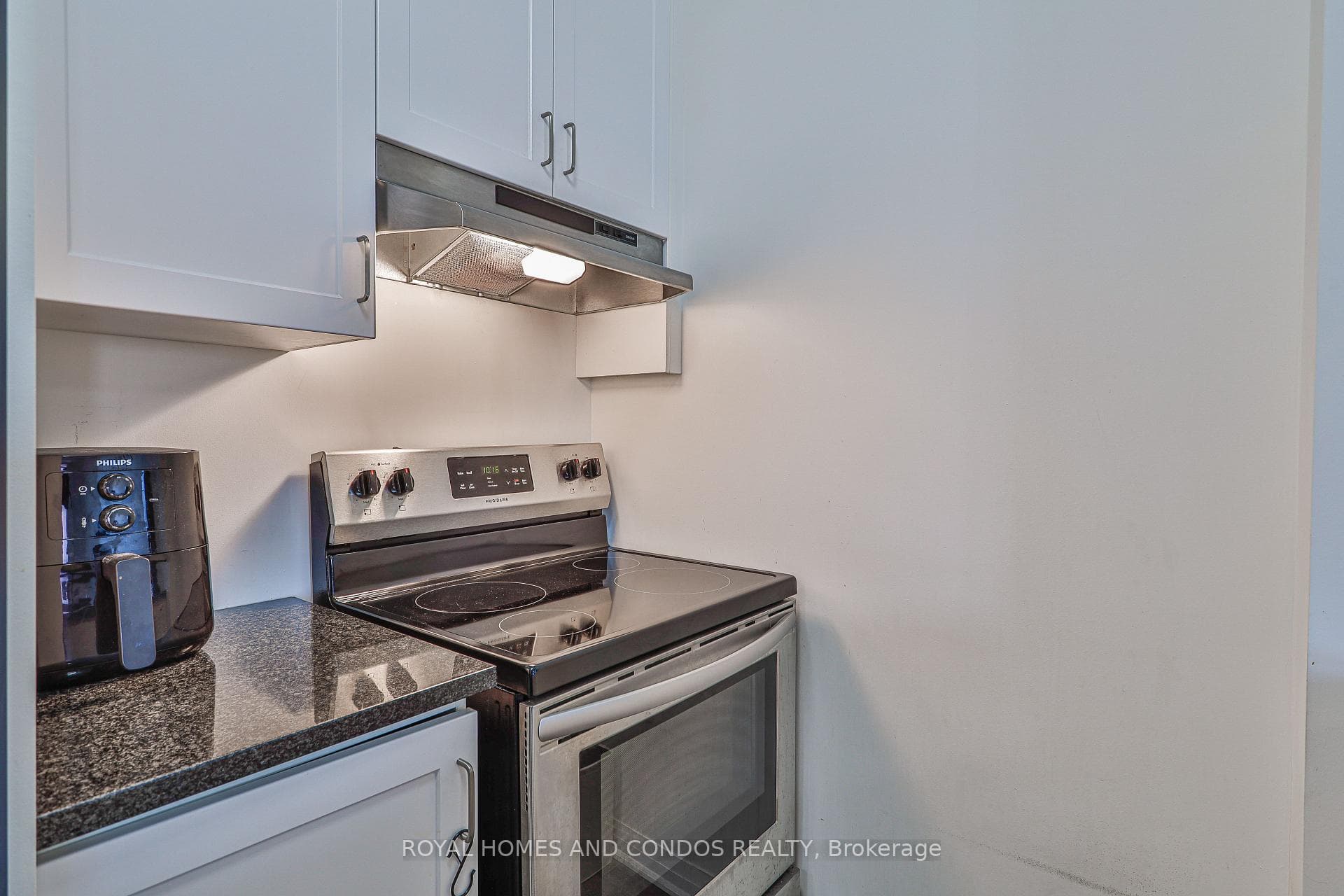 2 Adam Sellers Street Unit 601 photo 17