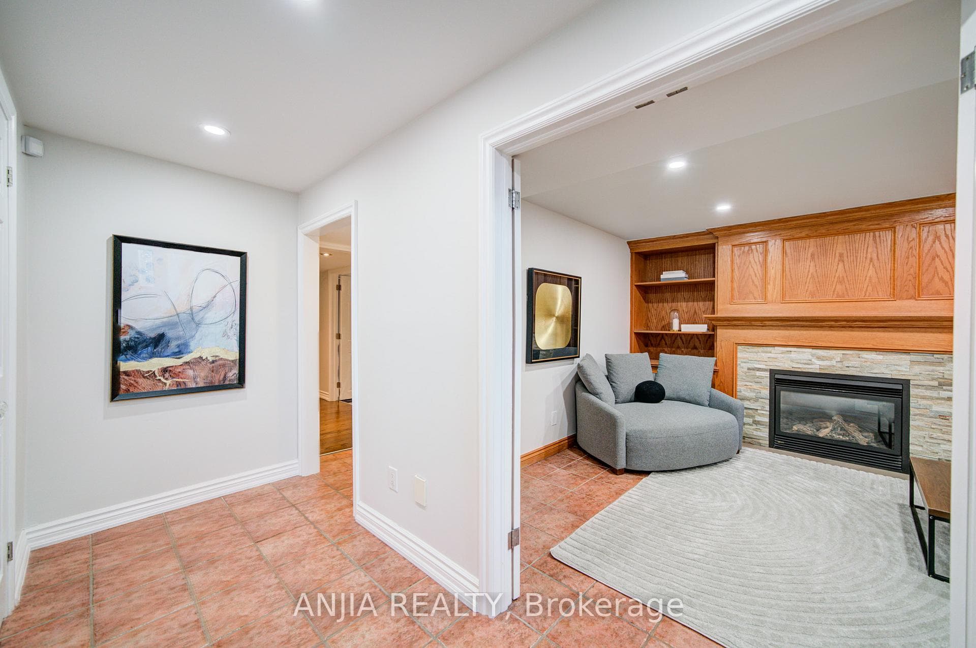 70 Briarwood Road photo 33