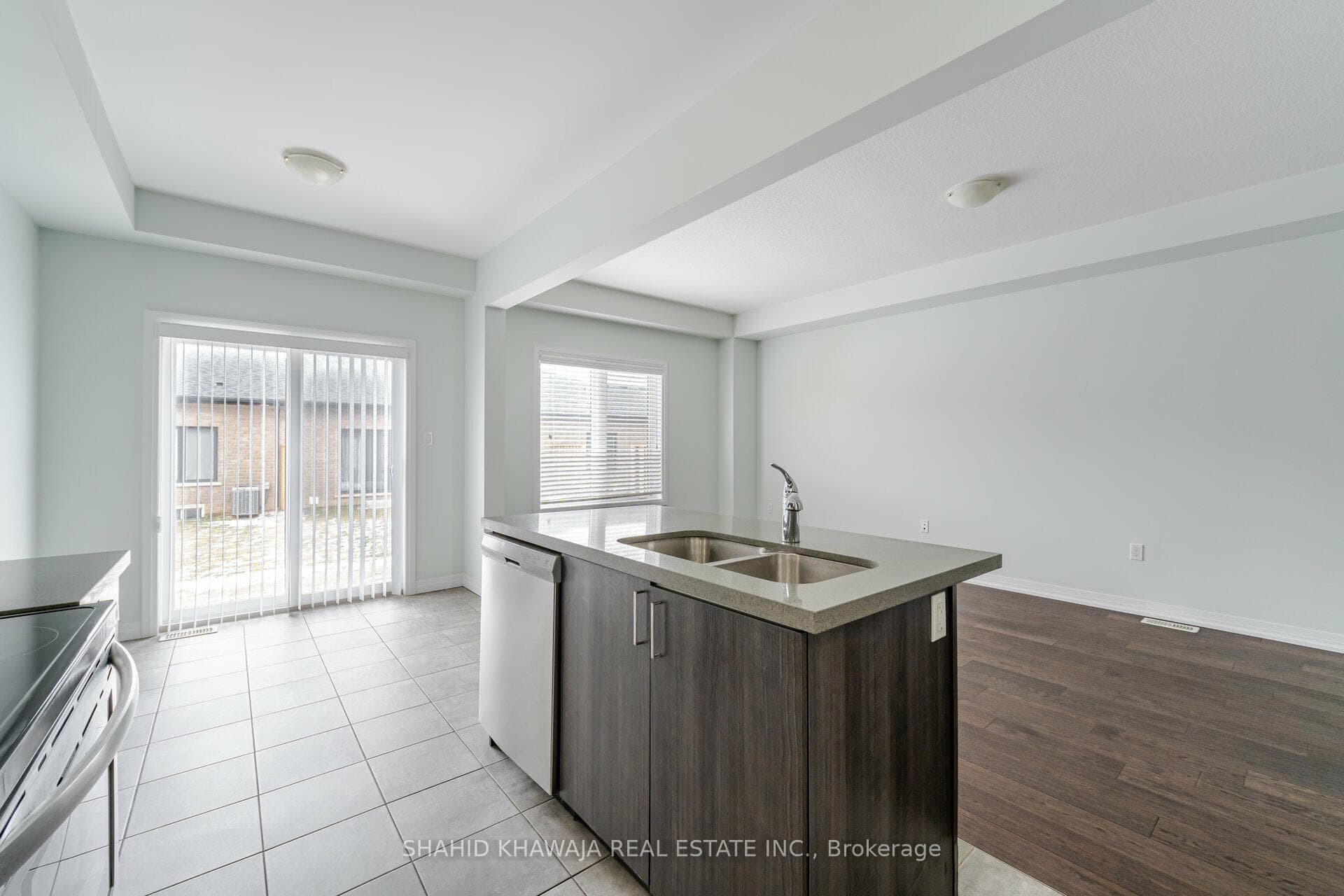 520 Grey Street Unit 58 photo 14
