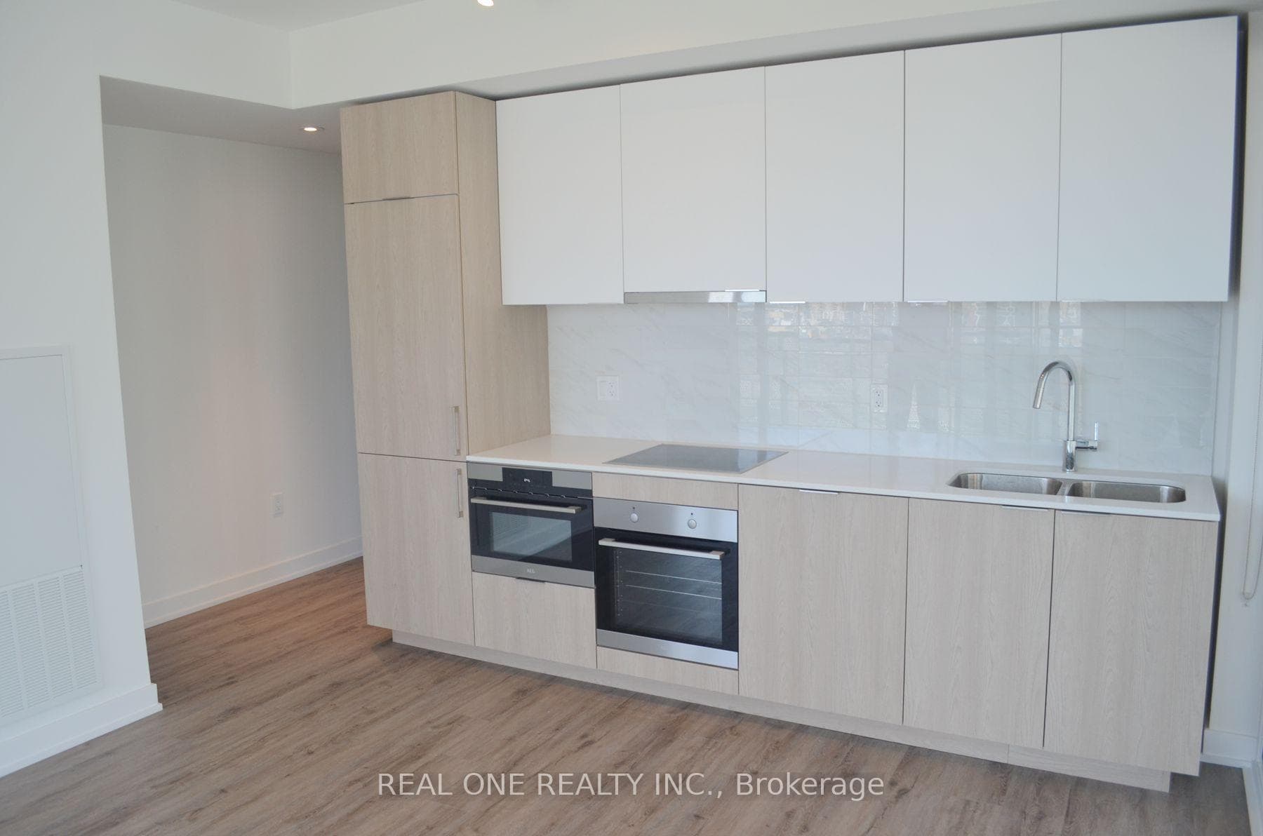 15 Queens Quay Unit 2207 photo 10