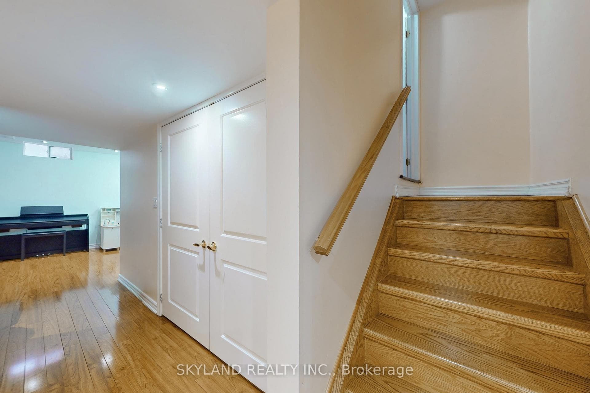 9 Magnotta Road photo 25