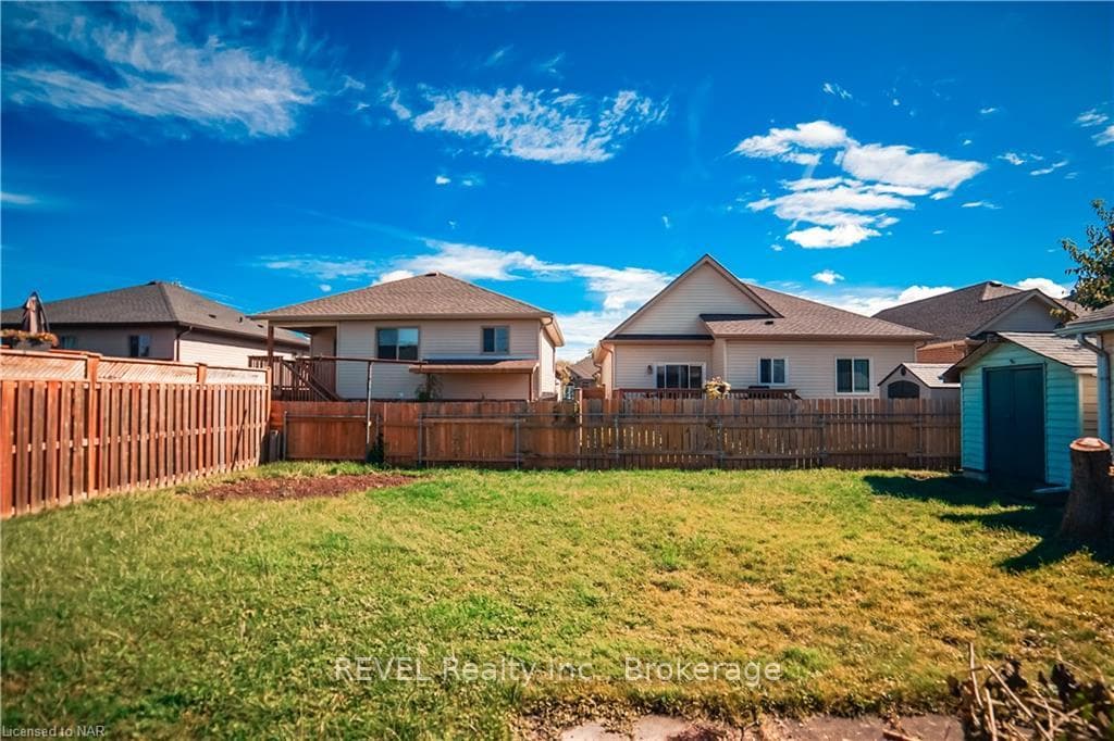 352 BUNTING Road Unit Lower photo 25