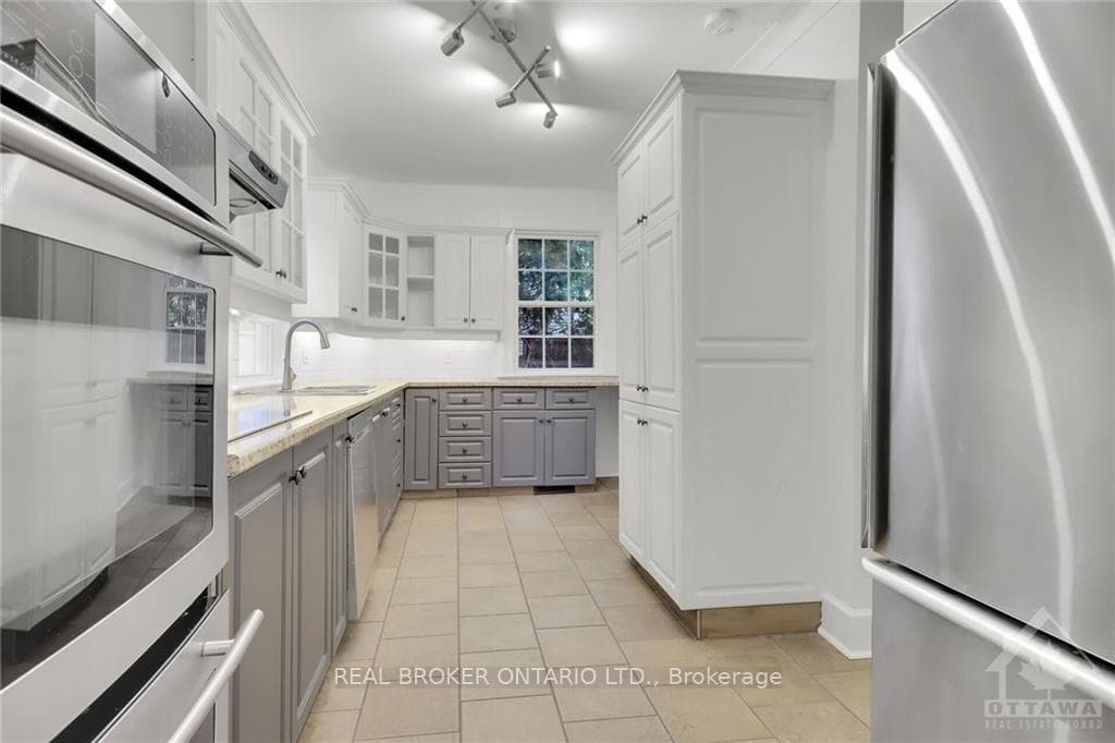 5555 DICKINSON Street photo 8