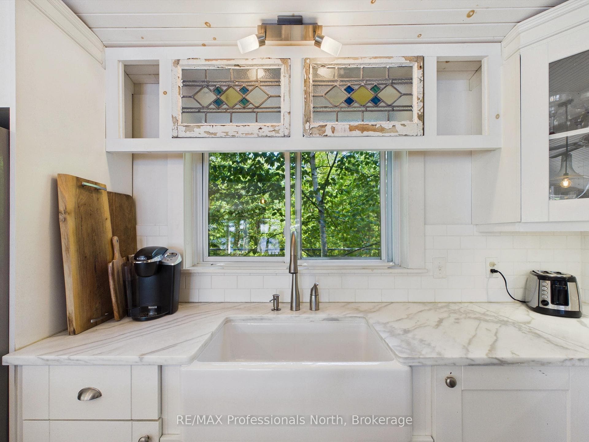 1398 Milne Road photo 5