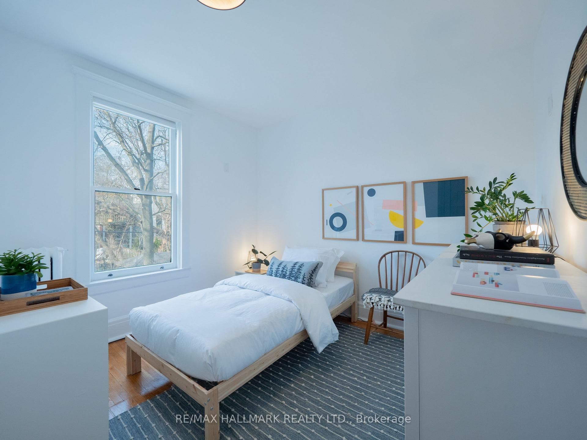68 Victor Avenue photo 19
