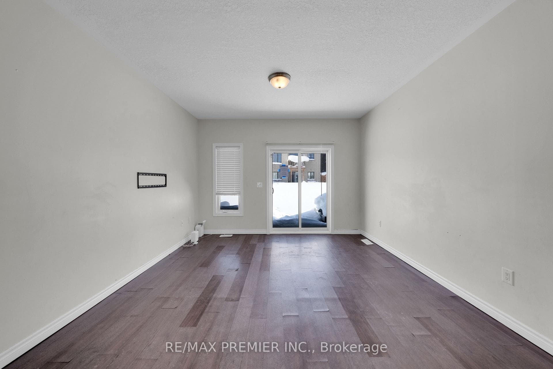 177 Isabella Drive photo 9