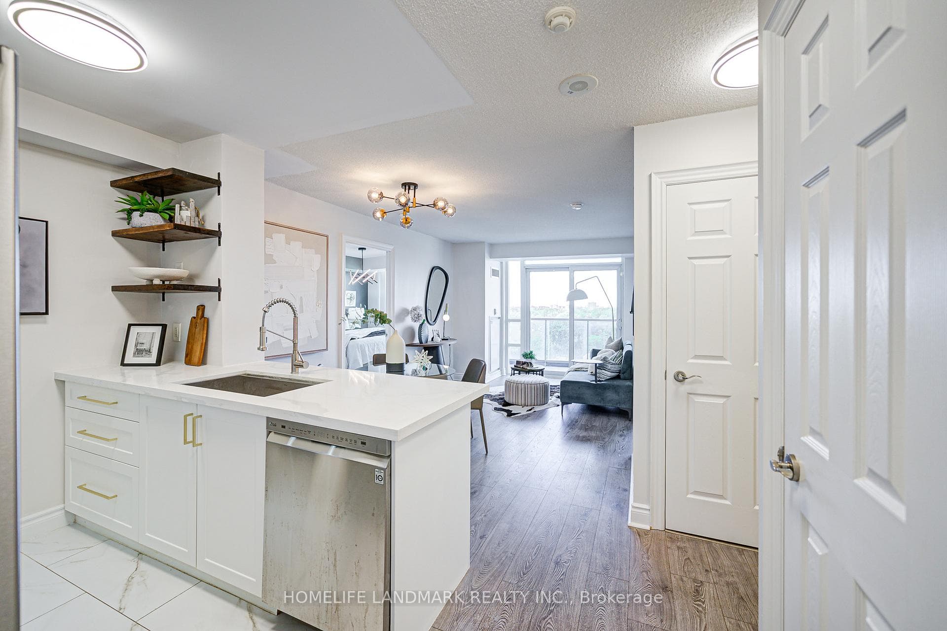 15 Greenview Avenue Unit 1011 photo 8
