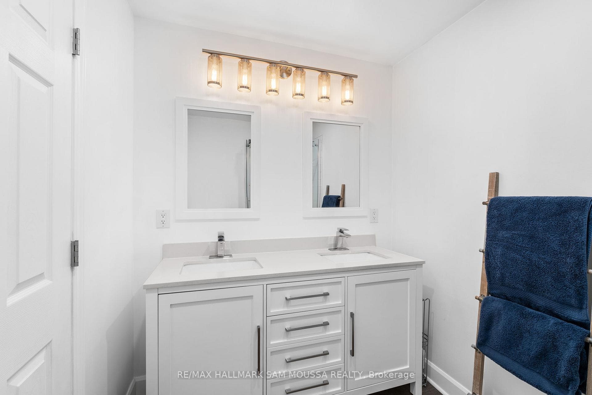 4350 Armitage Avenue photo 23