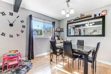 711 Osgoode Drive Unit 17 photo 6