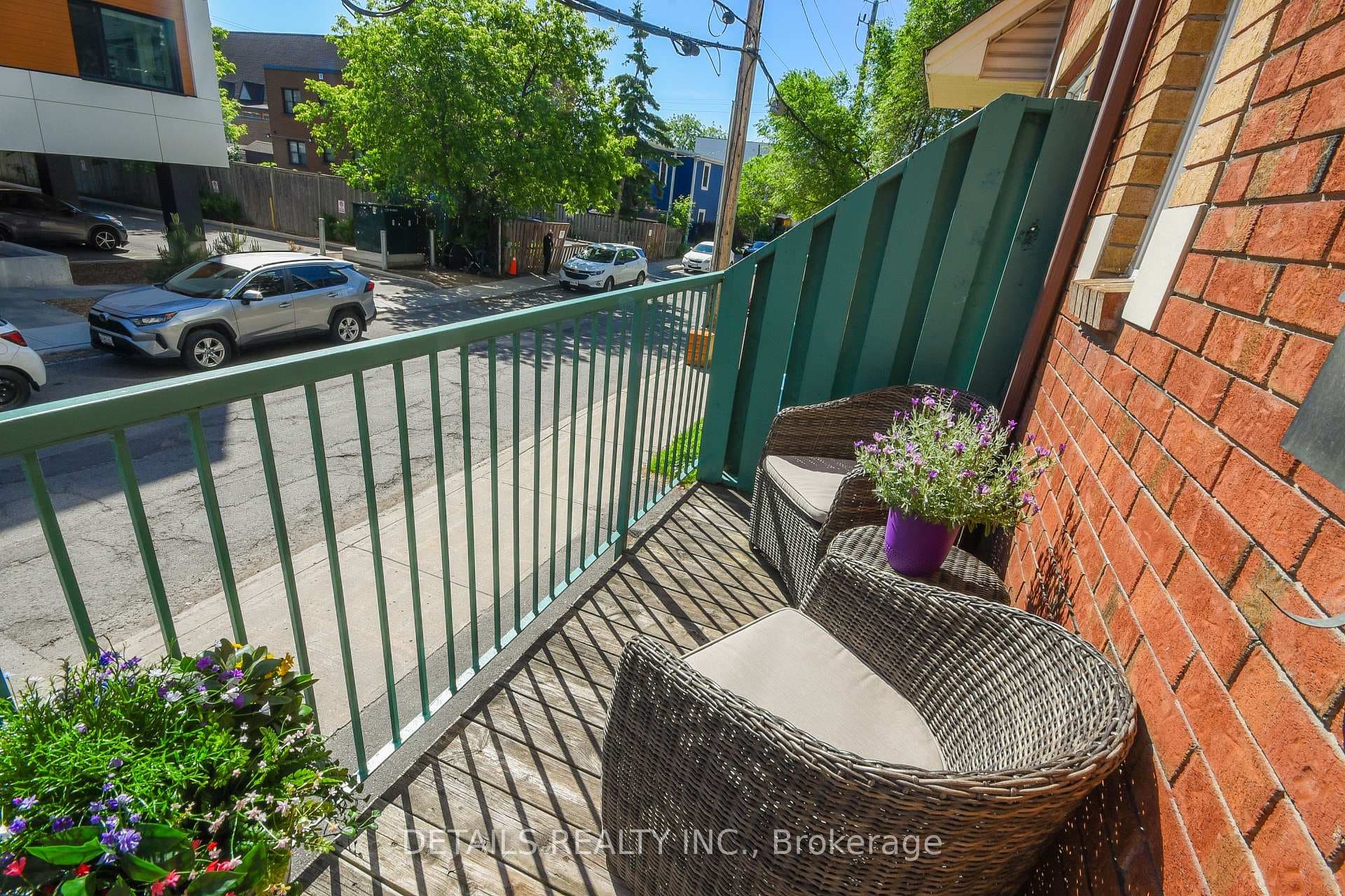 158 Forward Avenue photo 6