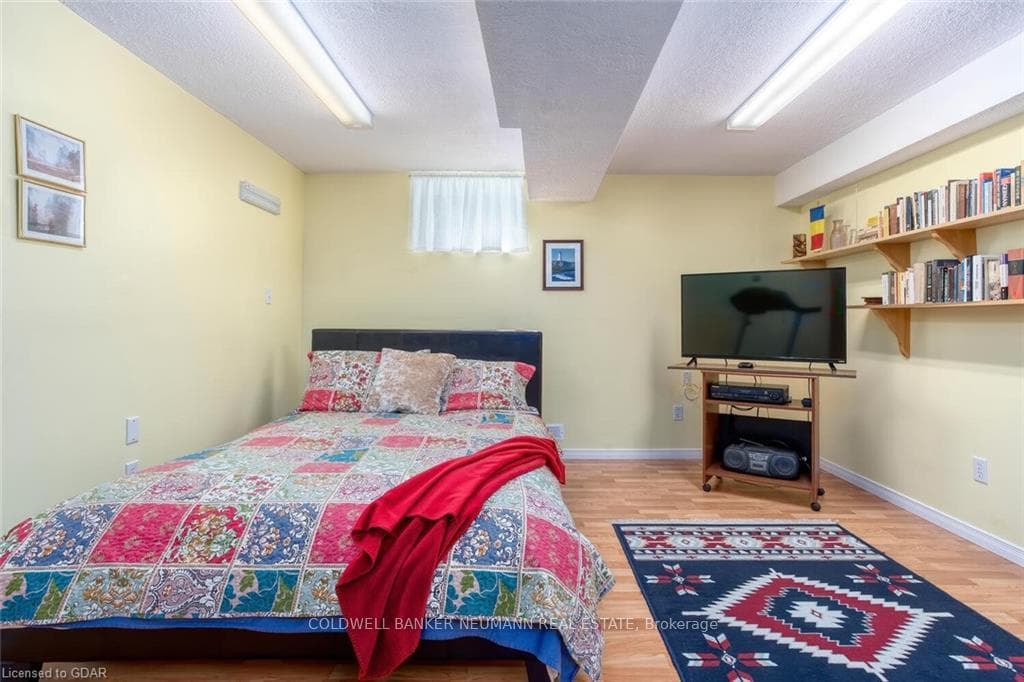 299 Edinburgh Road photo 17