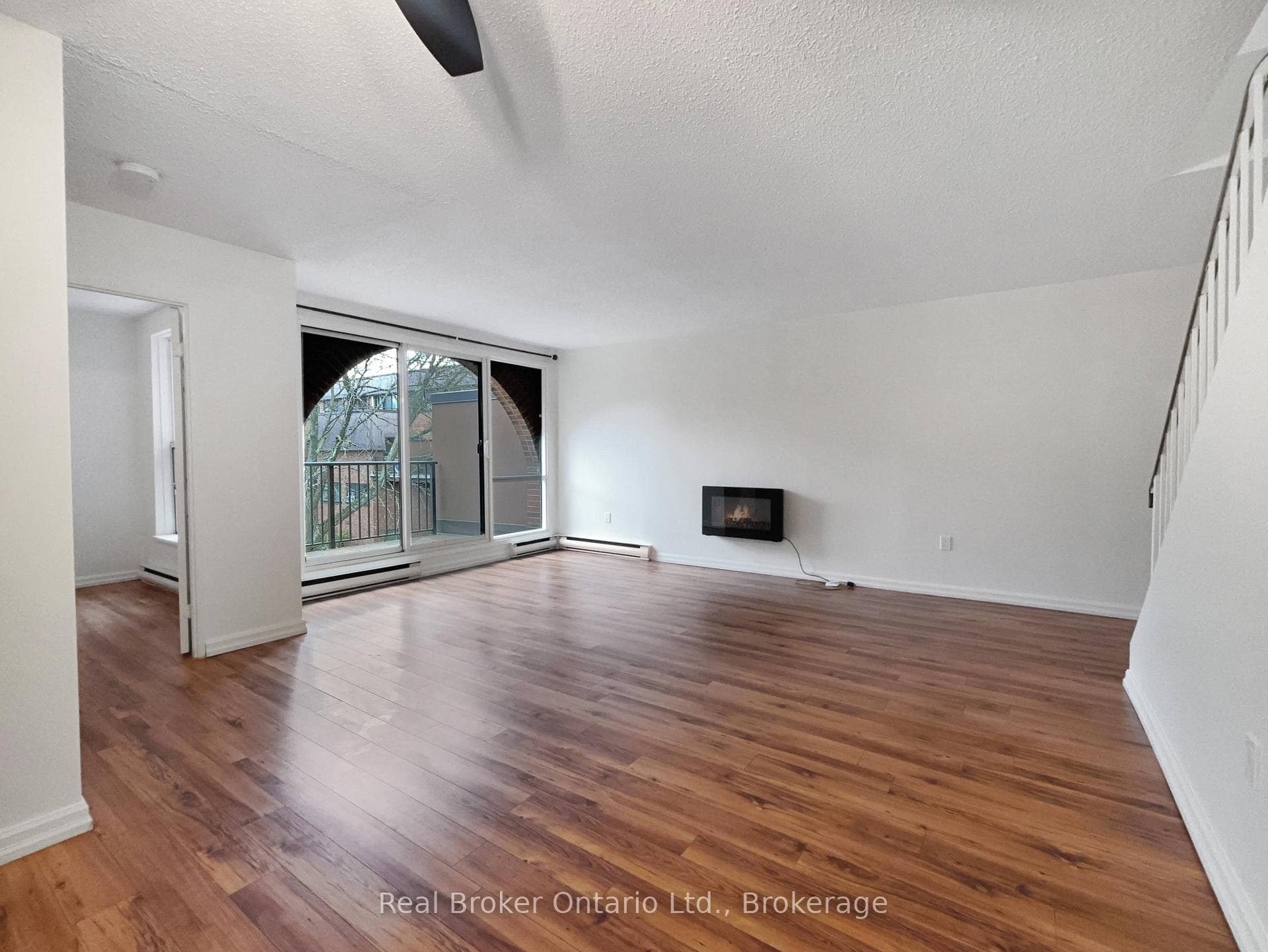 36 Hayhurst Road Unit 363 photo 4