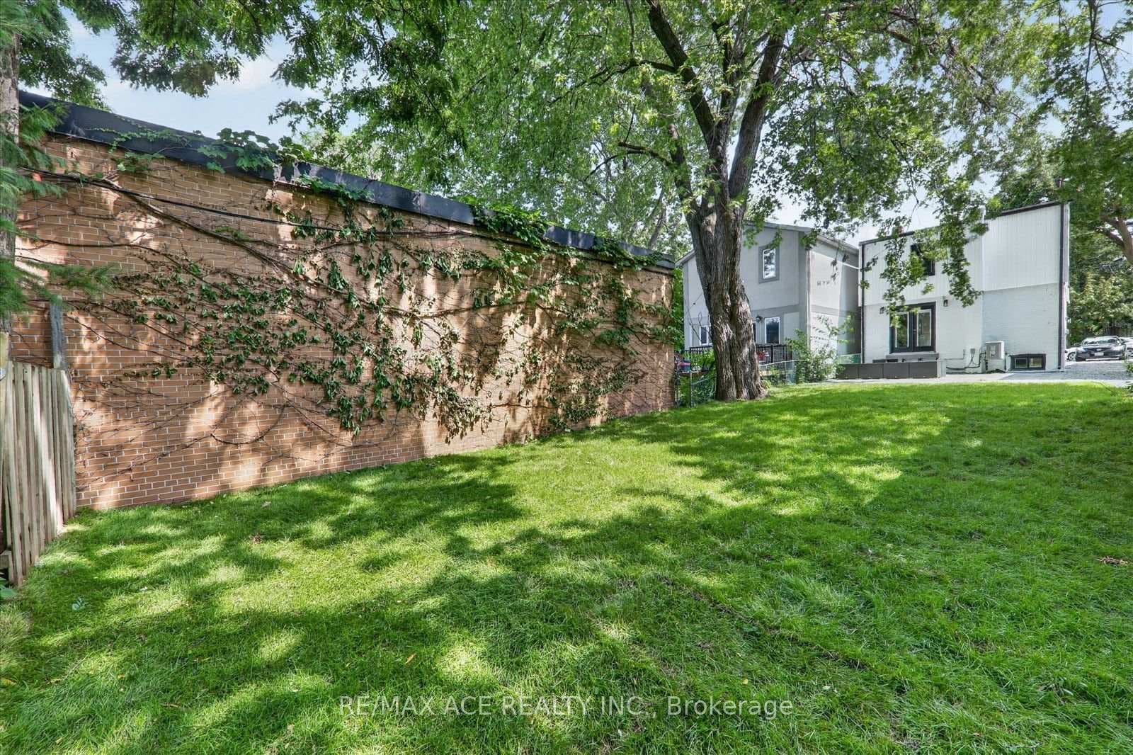 100 Dunkirk Road photo 45