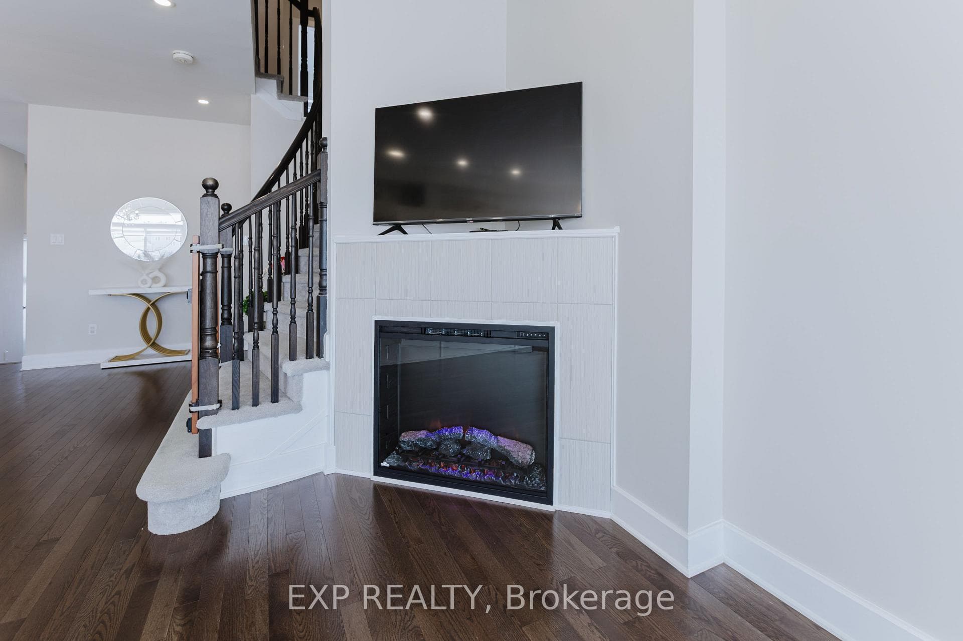 54 Hurdis Way photo 17