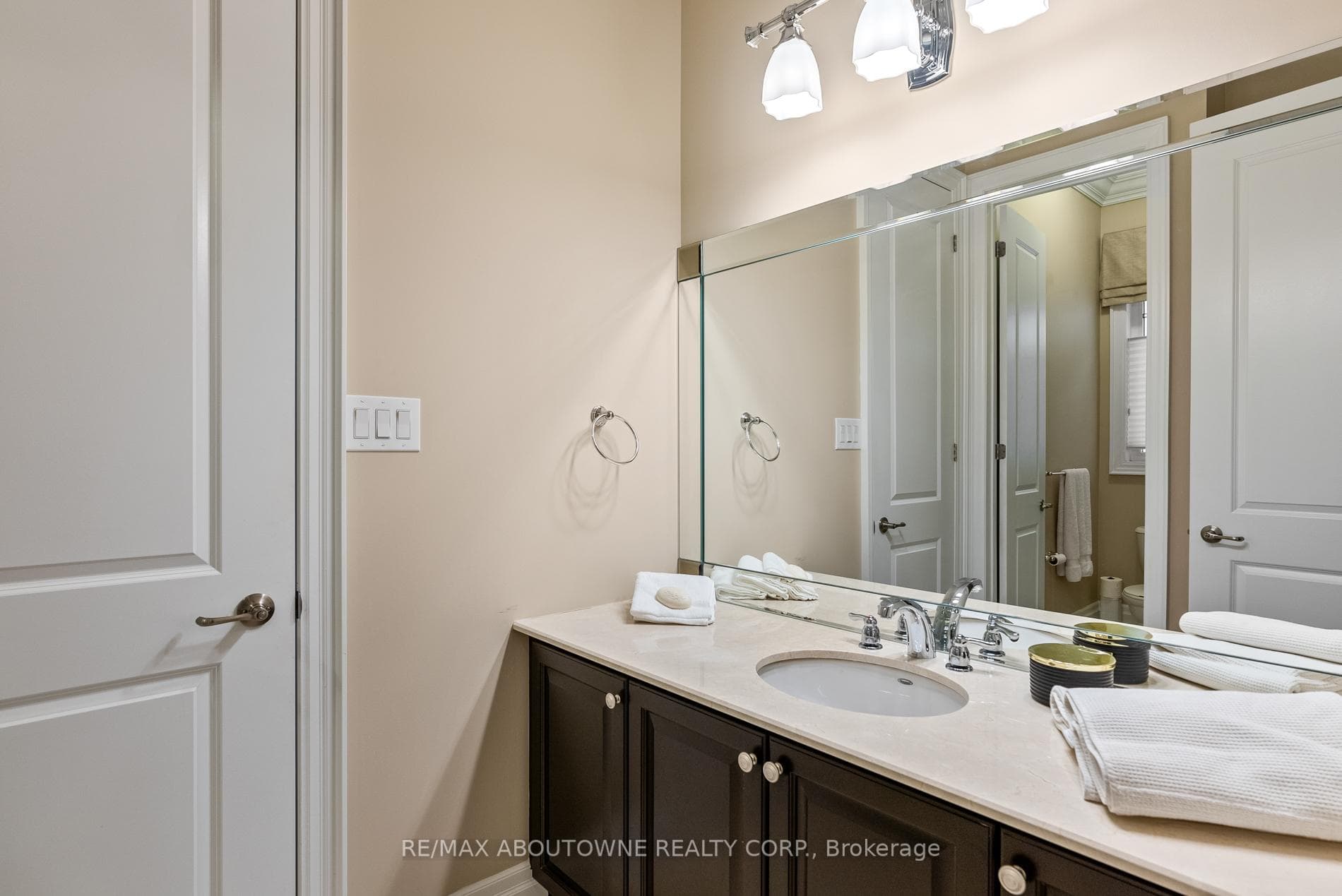 12 Dalmeny Drive photo 27