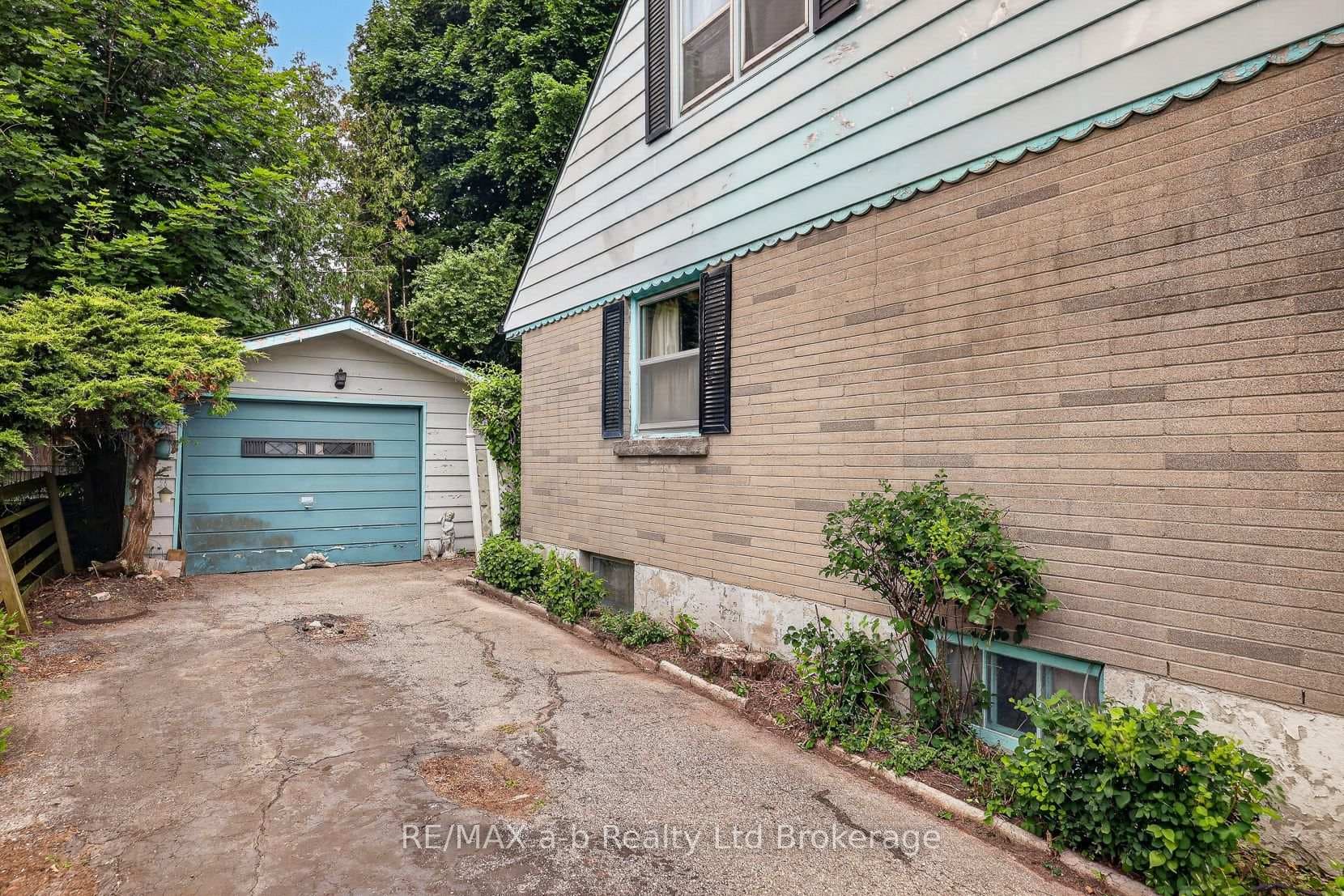 443 Rivercrest Drive photo 6
