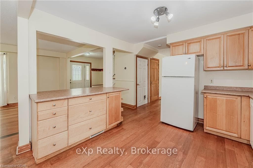 30 GATEWAY Drive photo 11