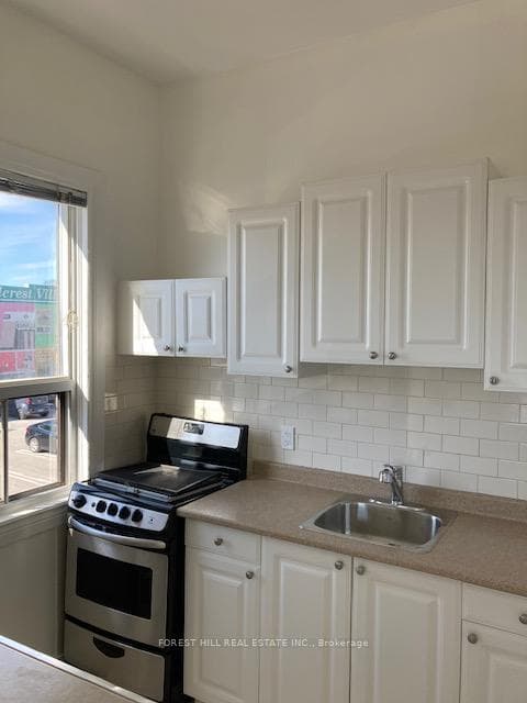 781 St Clair Avenue Unit 16 photo 3
