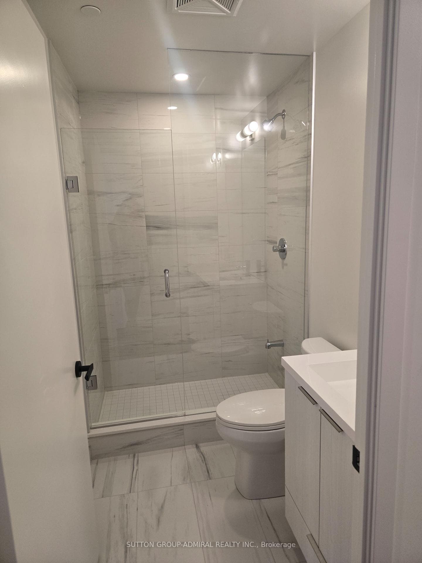 8 Interchange Way Unit 5707 photo 15