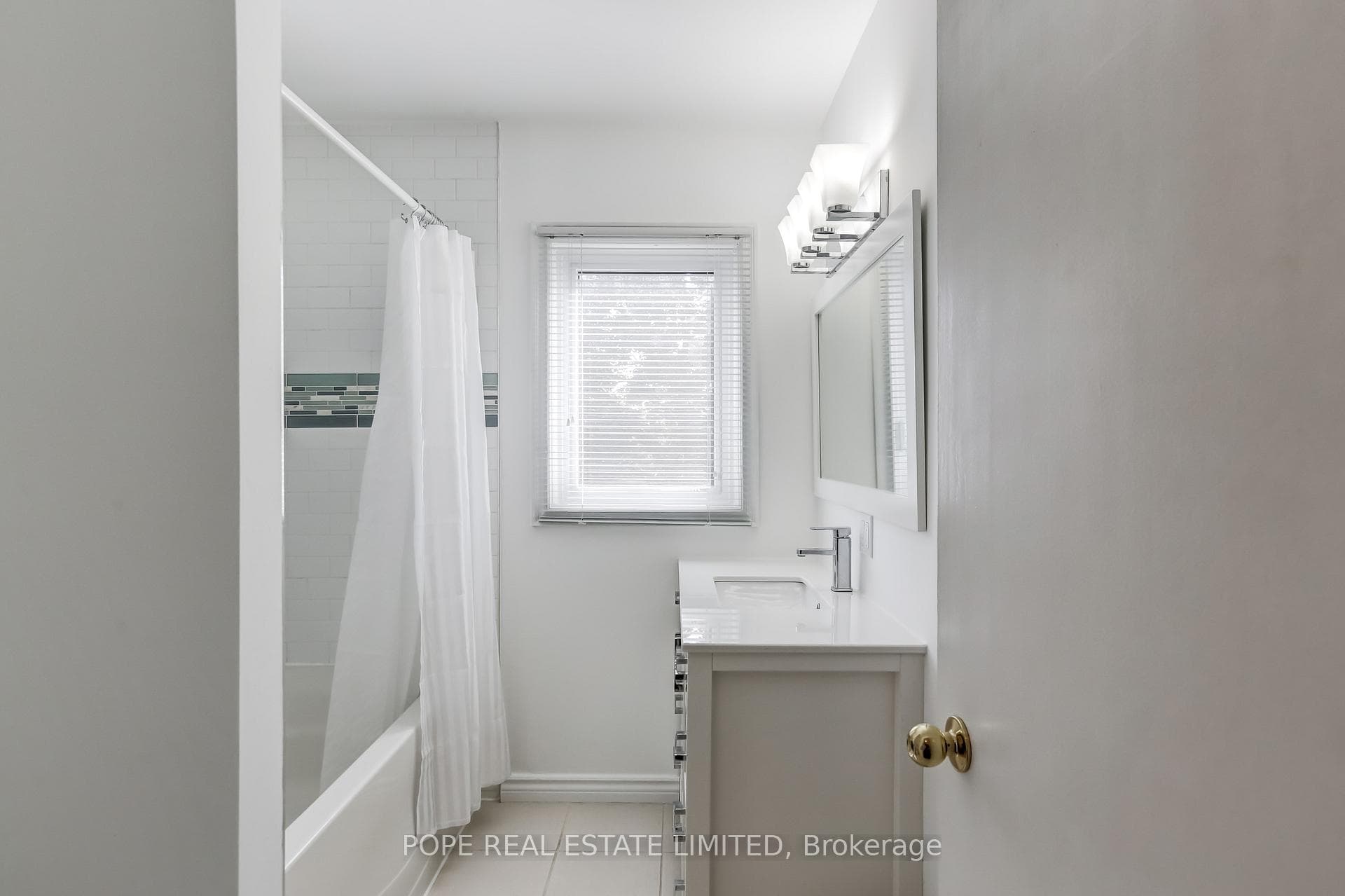 35 Tofield Crescent photo 21