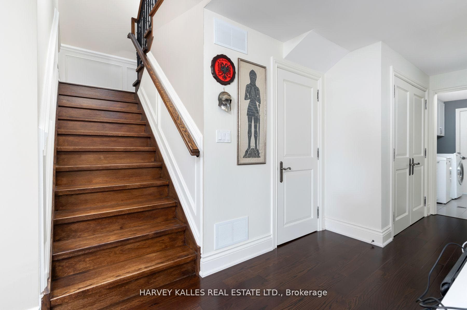 292 Laird Drive photo 30