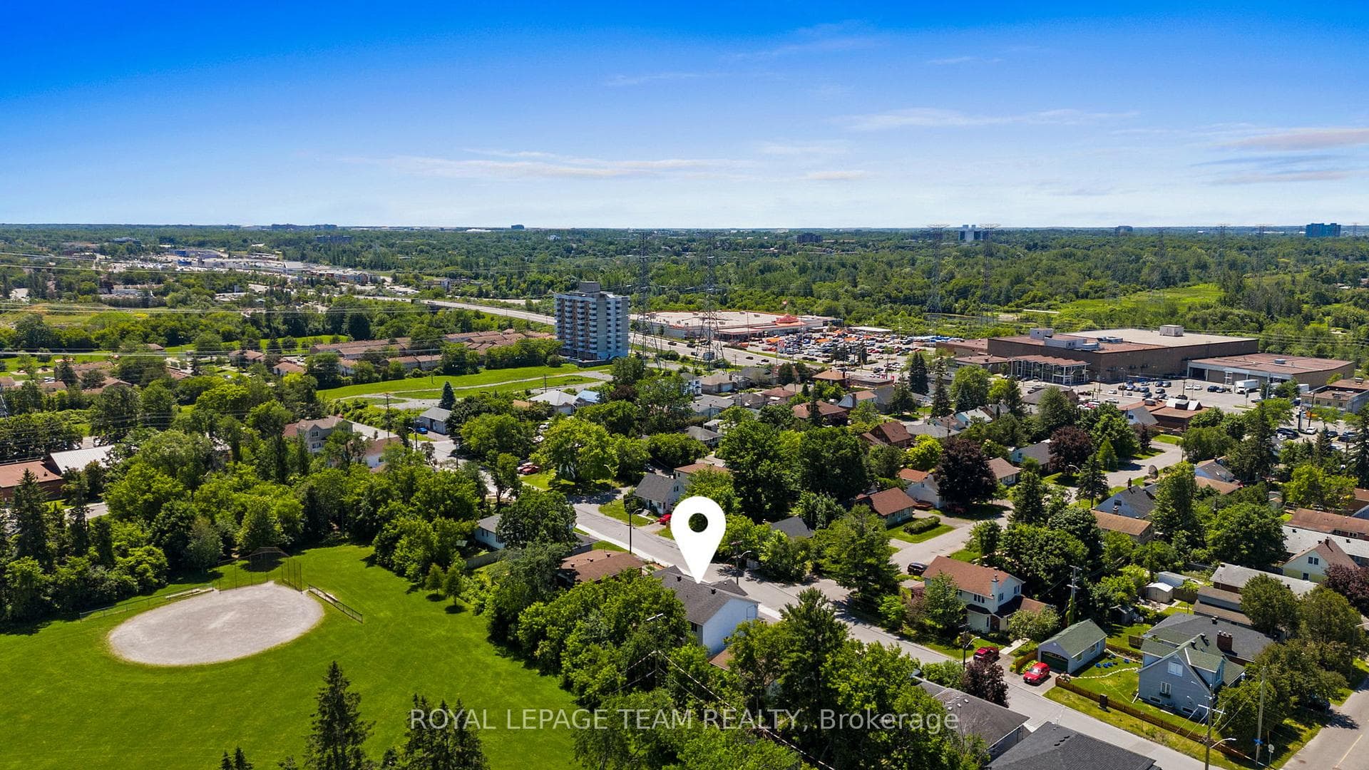 1991 Banff Avenue photo 3