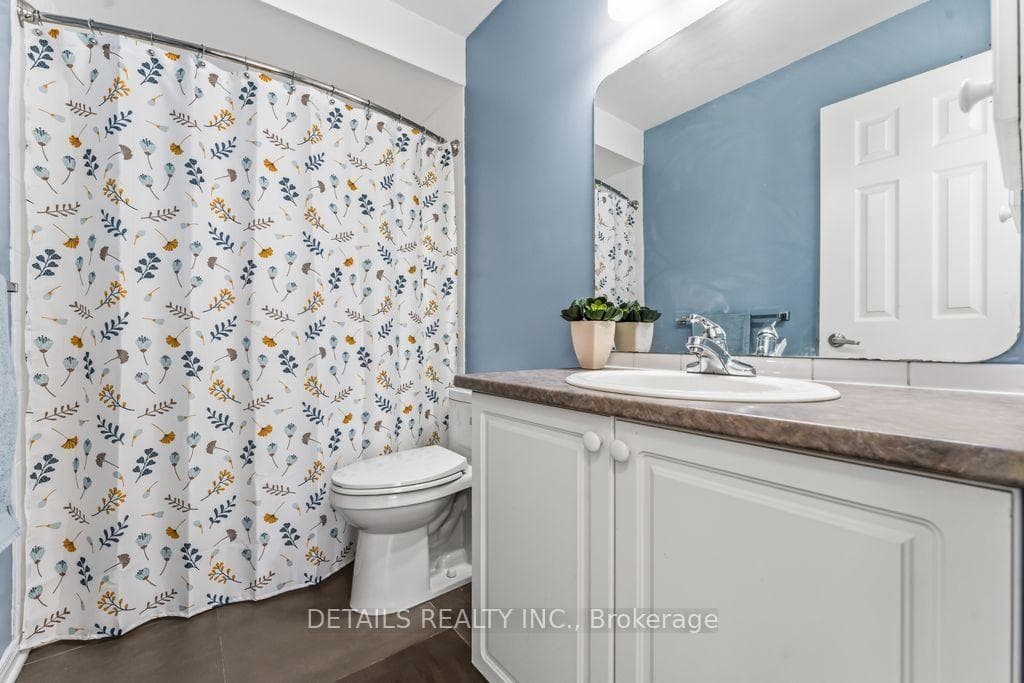 8 Wimbledon Way photo 23