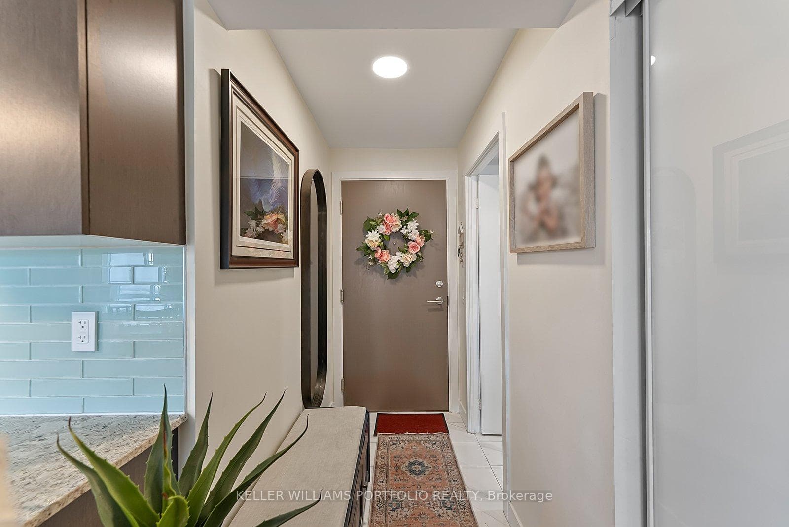 10 Wilby Crescent Unit 1807 photo 3