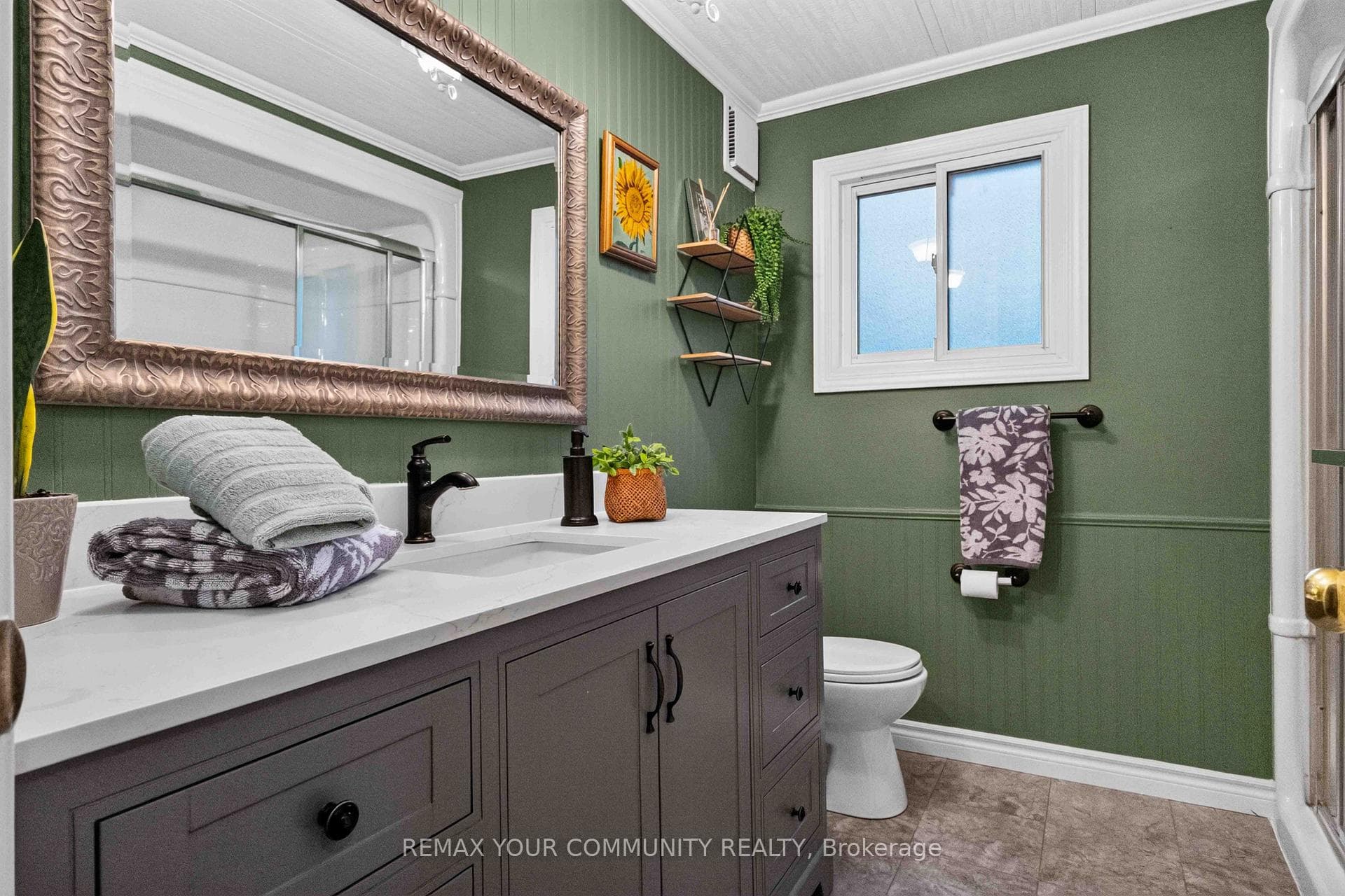 165 Roxanna Drive photo 20