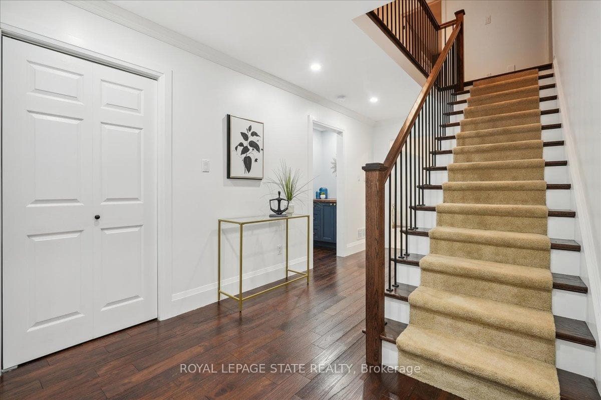 97 Gatestone Drive photo 10