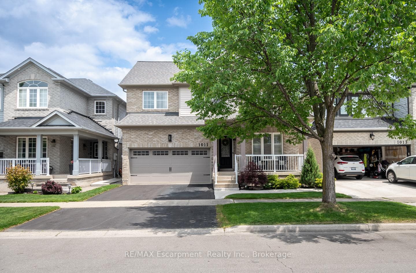 1011 Vickerman Way photo 2