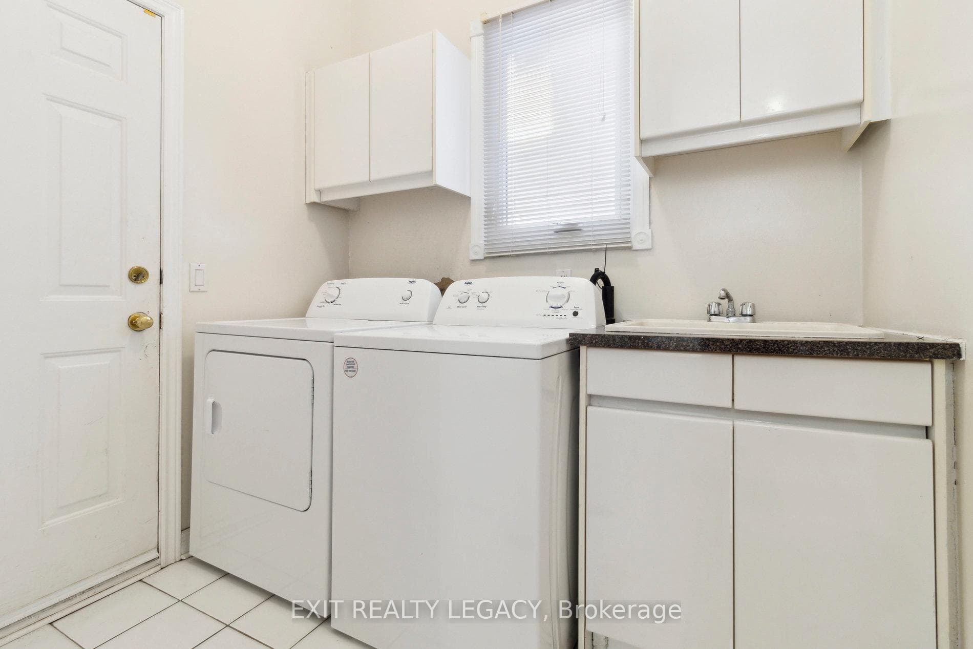 122 Ventura Way photo 26