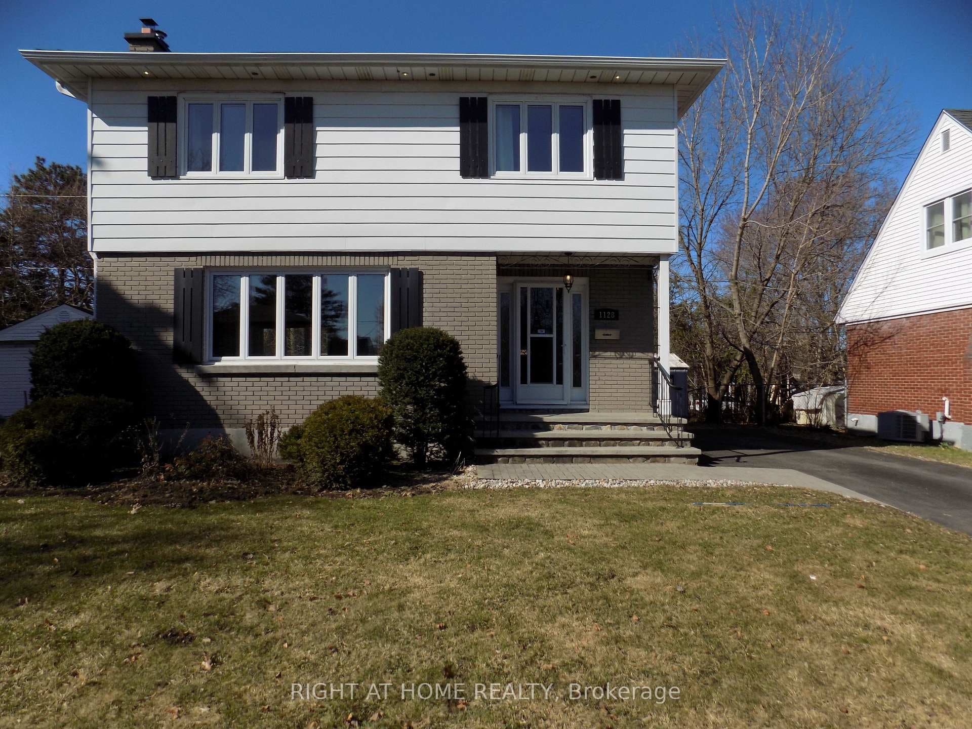 1128 Checkers Road photo 1