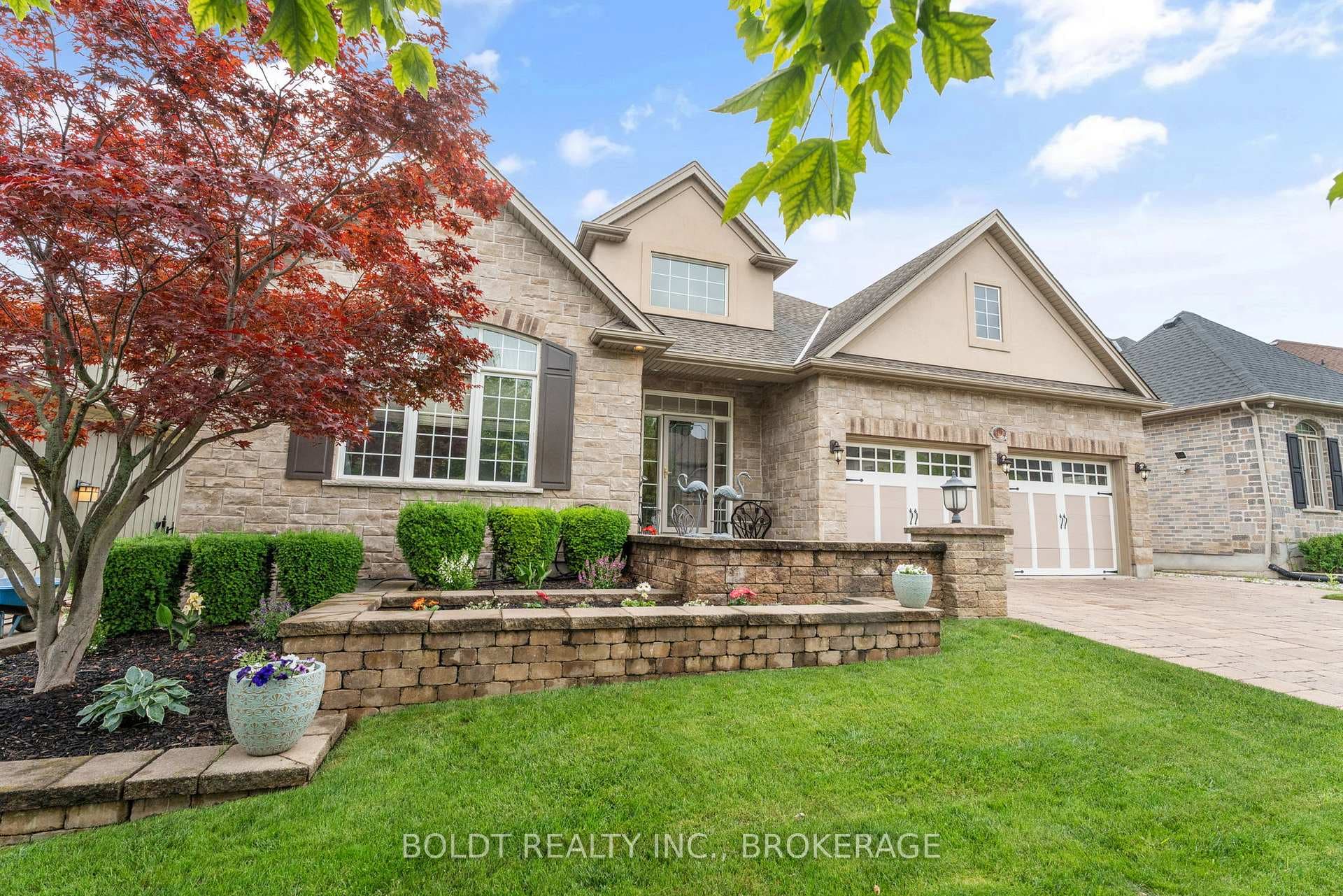 19 Red Haven Drive photo 2