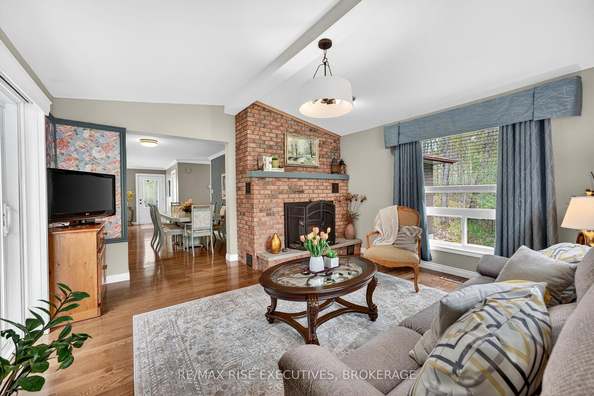 2405 Rideau Ferry Road photo 18