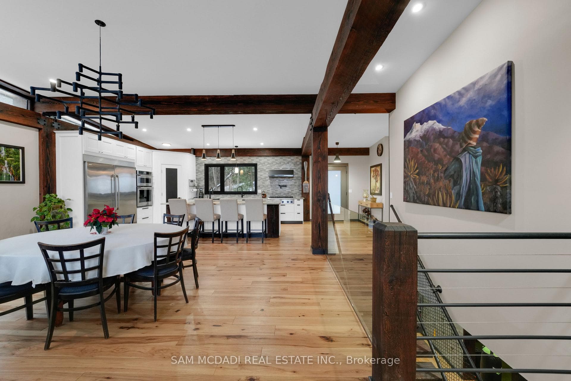 2084 Grand Boulevard photo 10