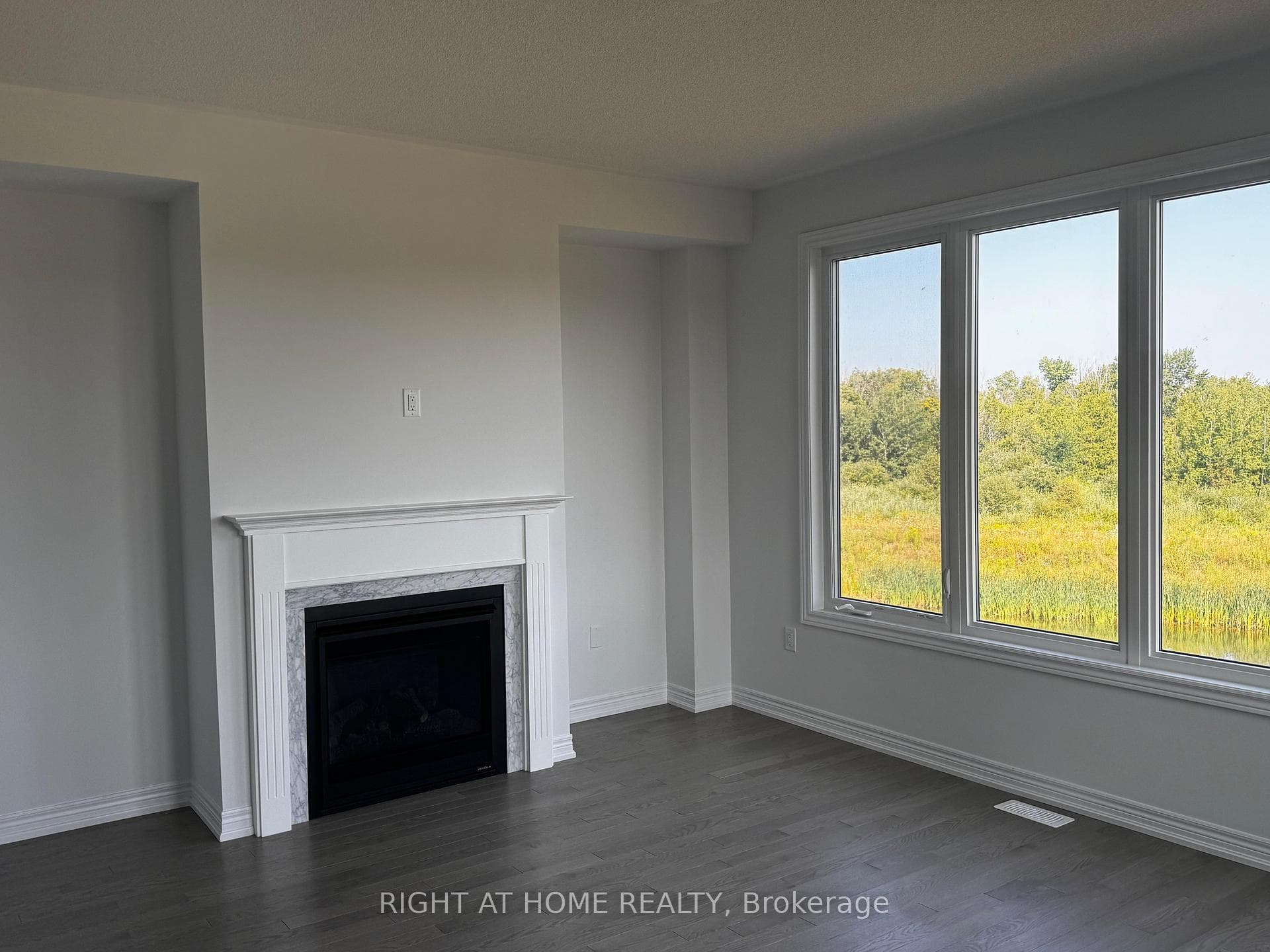 154 Thicketwood Avenue photo 8
