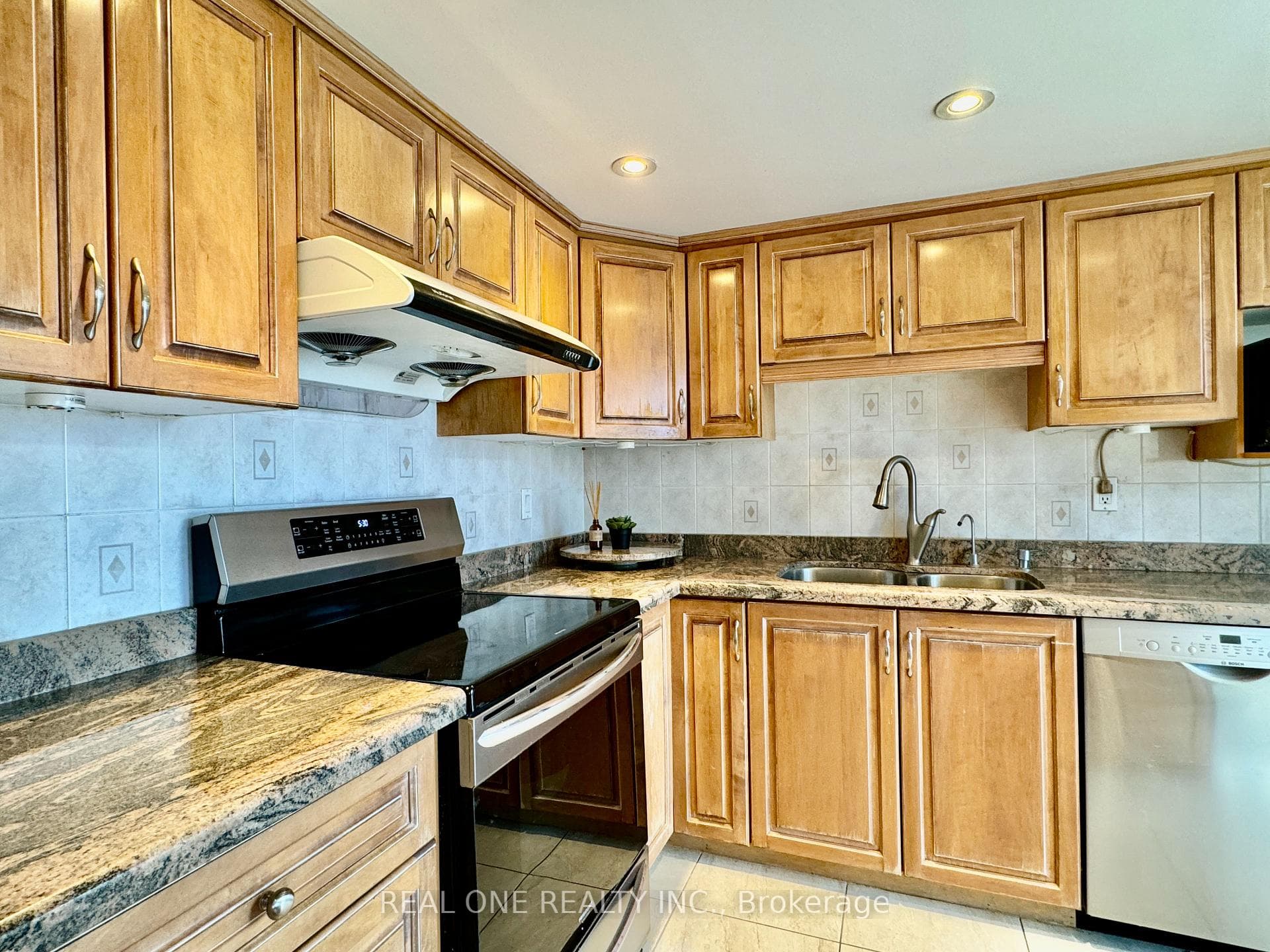350 Webb Drive Unit 2310 photo 17
