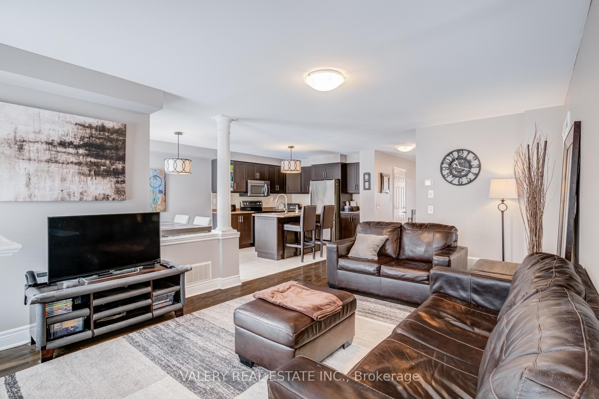 63 Bathgate Crescent photo 9