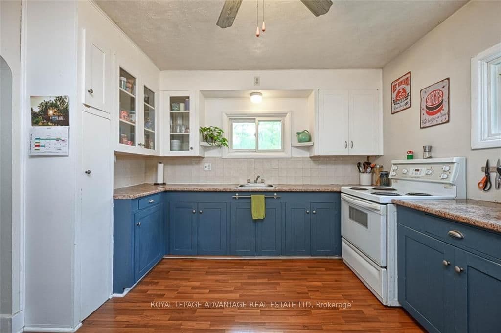 57 ABERDEEN Avenue photo 16