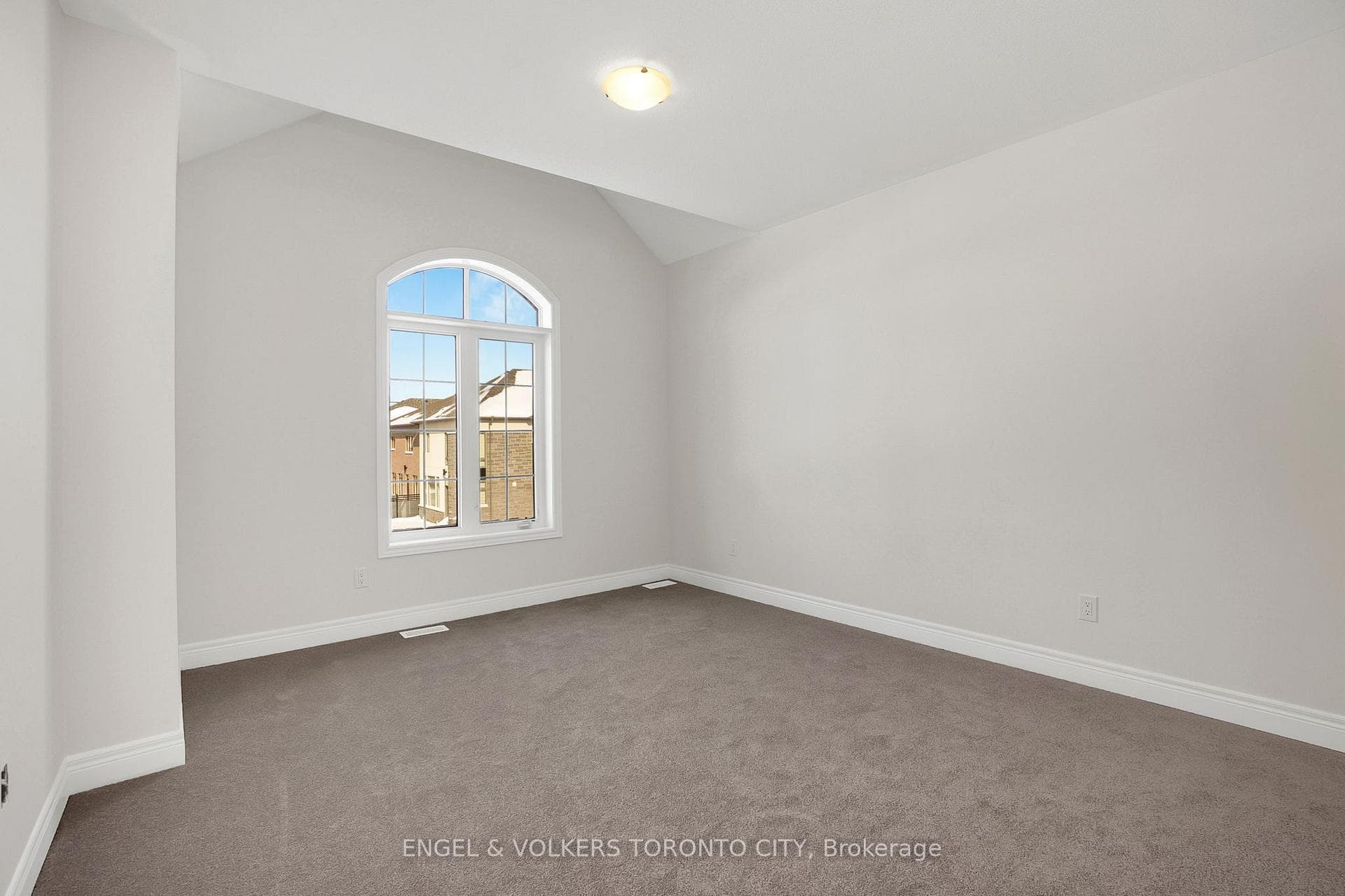 72 Claremont Drive photo 24