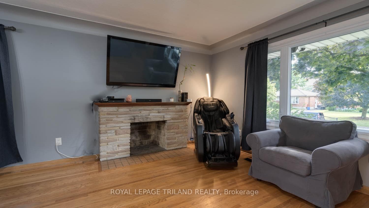 100 Susan Avenue photo 6