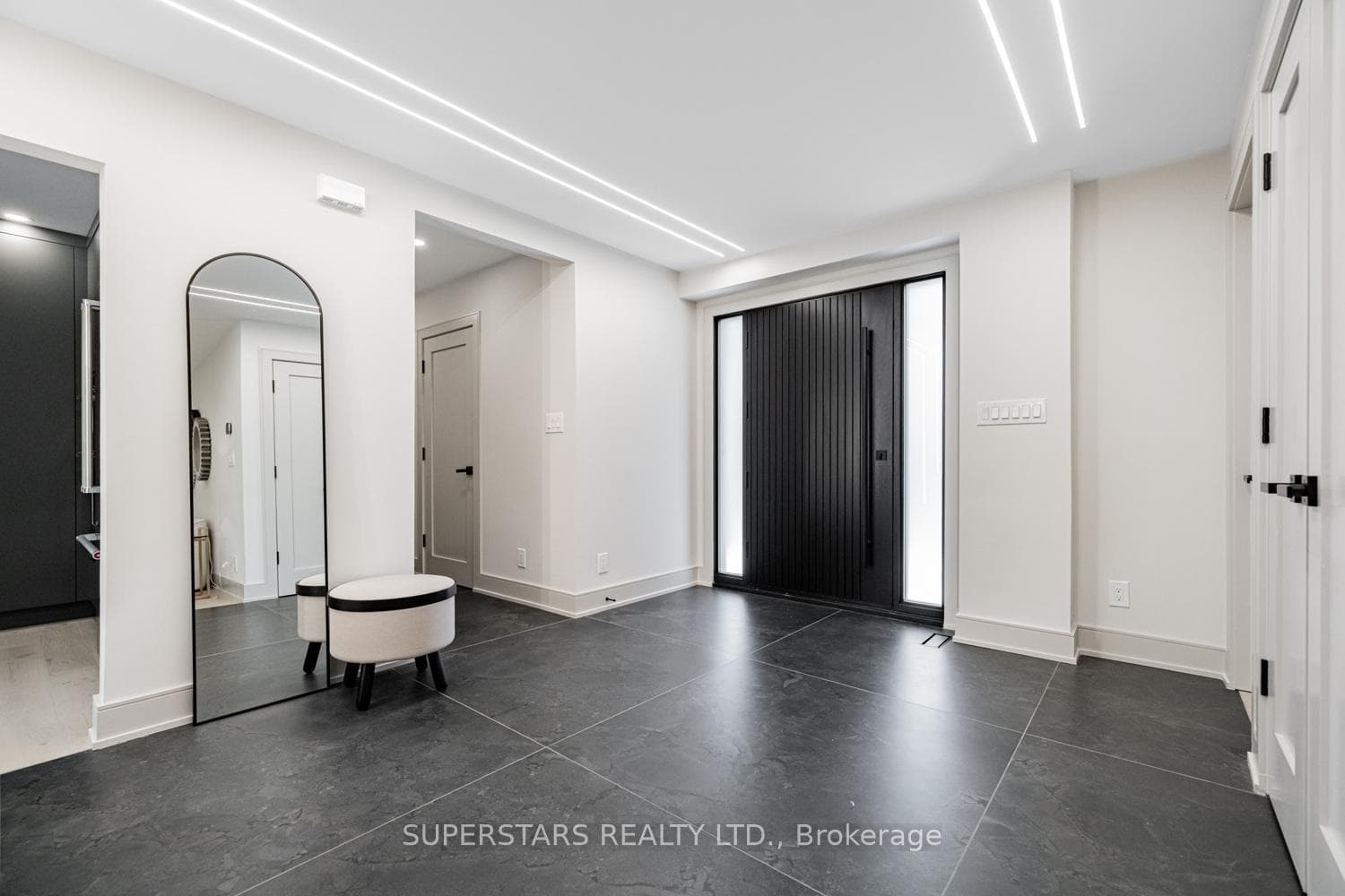 43 Thorny Brae Drive photo 5