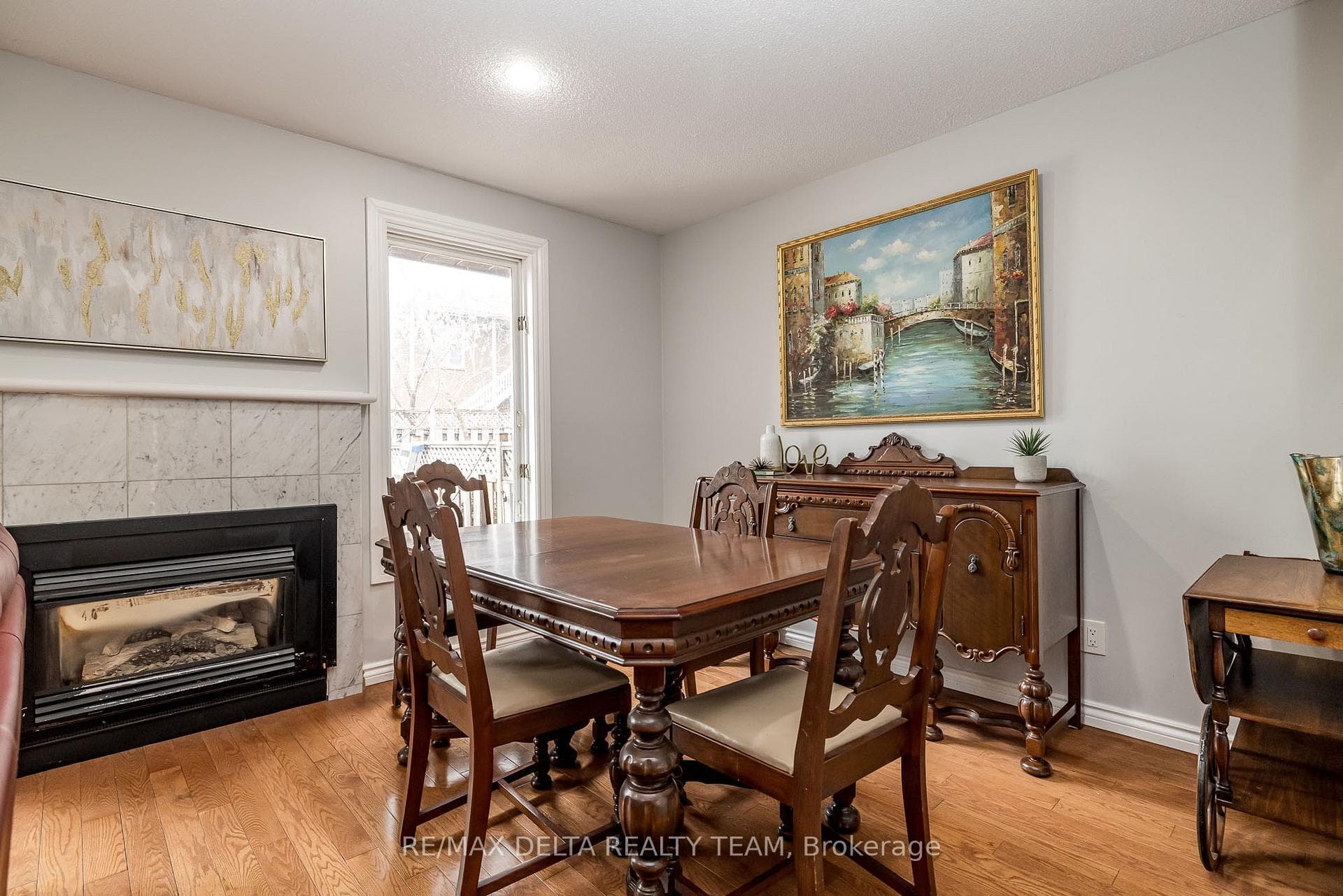 302 Lafontaine Avenue photo 9