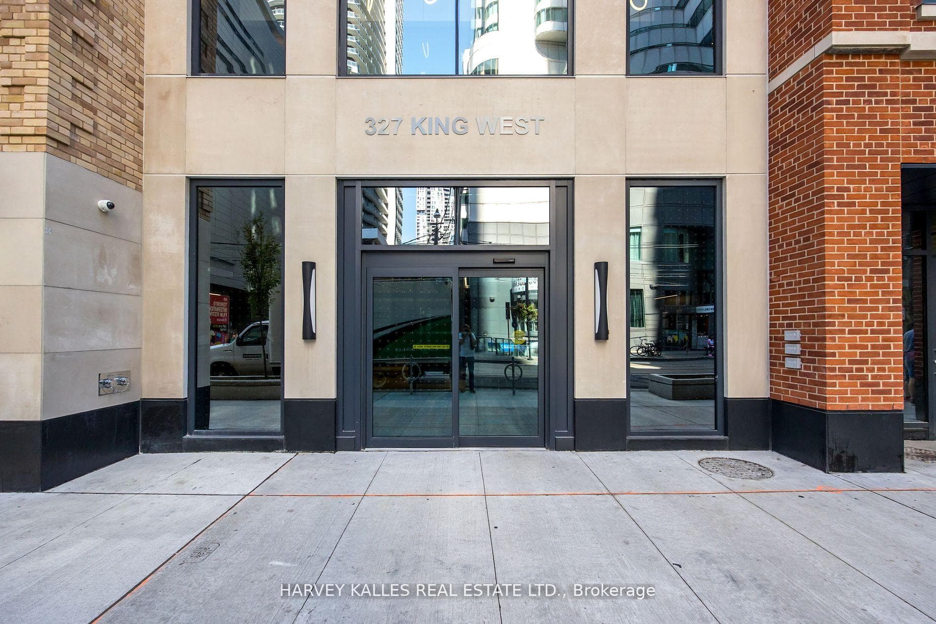 327 King Street Unit 4504 photo 23