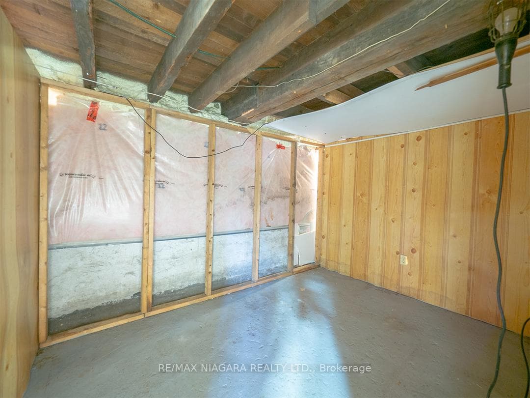 115 Adelaide Street photo 23