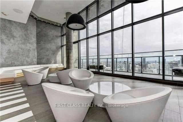 45 charles Street Unit 703 photo 4